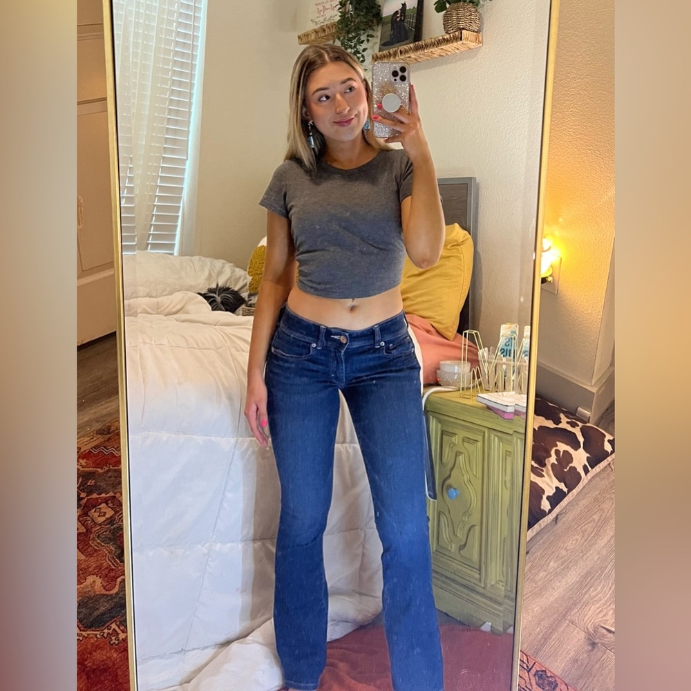 💙AMERICAN EAGLE KICK BOOT JEANS💙
                    LIGHTLY WORN